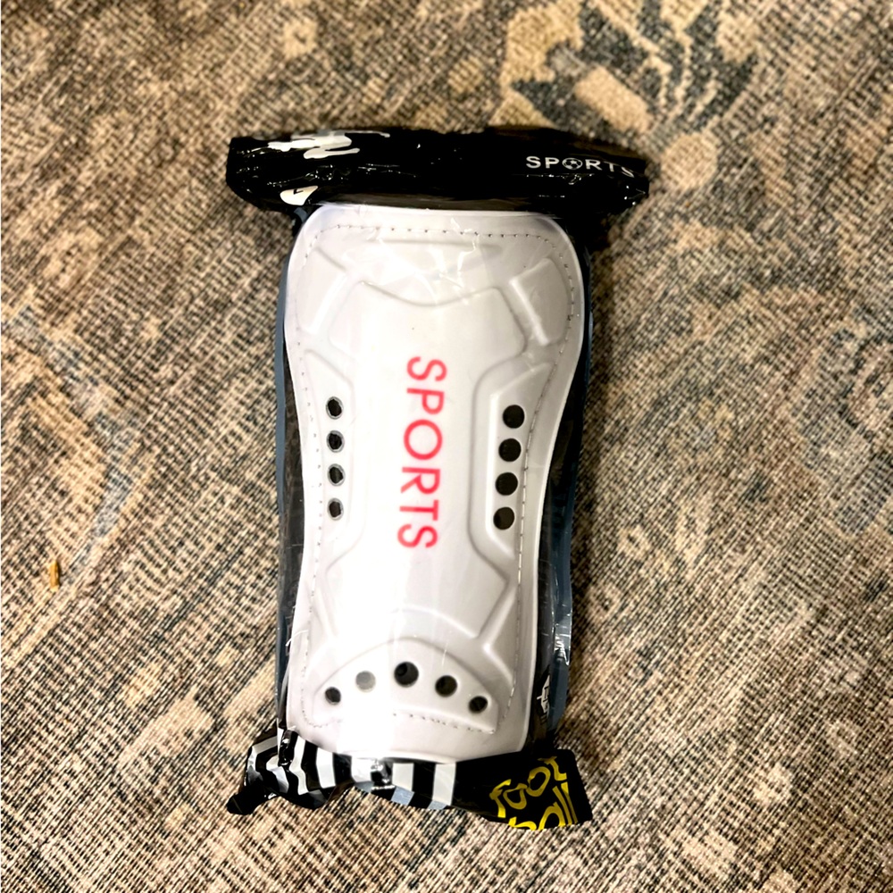 Football Soccer White Shin guard Package NEW Large